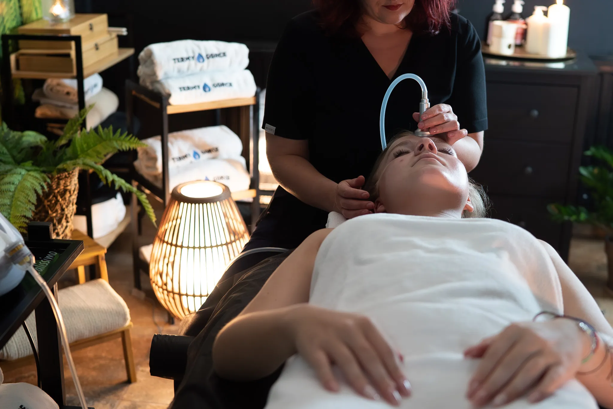 Masaż próżniowy twarzy, szyi i dekoltu