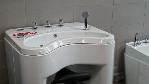 Urządzenie do hydromasażu kończyn Kinesis w gabinecie – Termy Gorce
